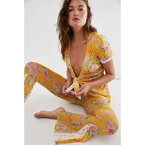 NWT FREE PEOPLE X HOT AS HELL Sz M HAH ALL TIED UP SET FLARE PANT & TOP MARIGOLD - Picture 4 of 5